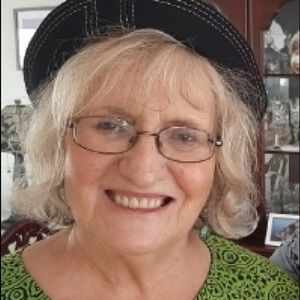 Meet your Posher, Christine